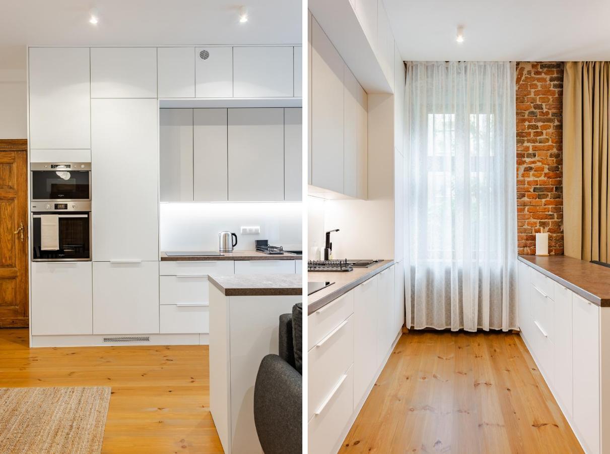Two Bedroom Very Berry Apartment In Poznan With Desk By Noclegi Renters Zewnętrze zdjęcie