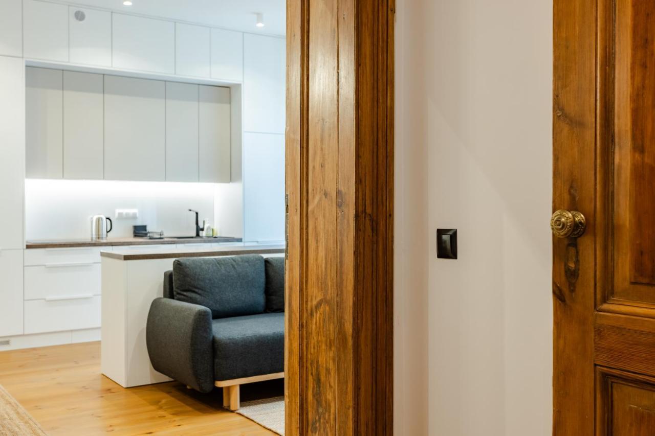 Two Bedroom Very Berry Apartment In Poznan With Desk By Noclegi Renters Zewnętrze zdjęcie